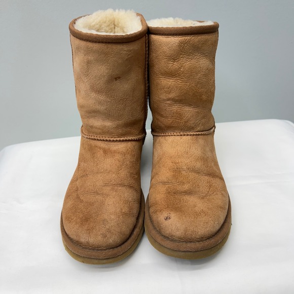 Ugg Classic Short 5825 Women 8 Tan Suede Shearling Lined Leather Boots F19015G - Picture 2 of 8
